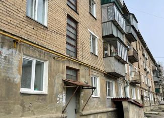 Продам трехкомнатную квартиру, 42 м2, город Верхний Уфалей, улица Суворова, 3