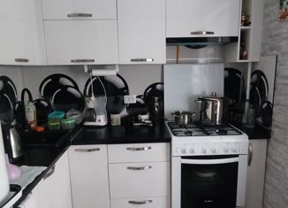 Продаю 2-ком. квартиру, 46 м2, Йошкар-Ола, улица Строителей, 15, 9-й микрорайон