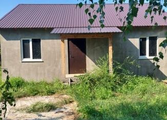 Продается дом, 78 м2, посёлок городского типа Базарный Карабулак, площадь 60 лет Победы