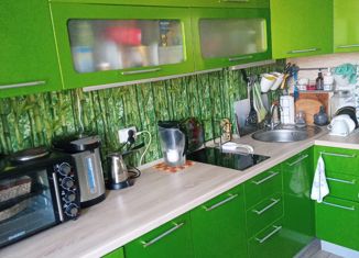 Продам 2-ком. квартиру, 40 м2, Бердск, Черемушная улица, 51к1