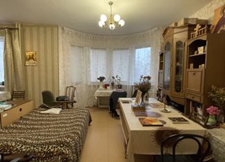 Продается 2-комнатная квартира, 60 м2, Москва, Новгородская улица, 5к1, район Лианозово