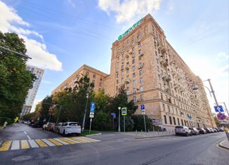 4-комнатная квартира на продажу, 93.2 м2, Москва, улица 1812 года, 3, метро Парк Победы