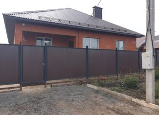 Продаю дом, 138 м2, посёлок городского типа Нижняя Мактама, улица Ахметова, 14