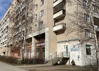 Продаю 3-ком. квартиру, 64.5 м2, Санкт-Петербург, проспект Просвещения, 54, муниципальный округ № 15