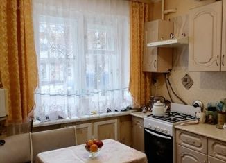 Продам 2-ком. квартиру, 43 м2, Шумерля, Октябрьская улица, 15