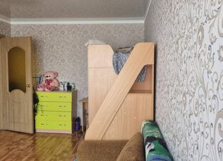 Продаю трехкомнатную квартиру, 61.9 м2, Лениногорск, улица Грибоедова, 10