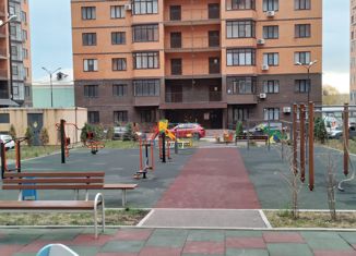 Продам 1-ком. квартиру, 50 м2, Ессентуки, улица Буачидзе, 1к1