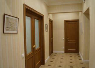 Продается трехкомнатная квартира, 74 м2, Москва, улица Гришина, 10к3, станция Рабочий Посёлок