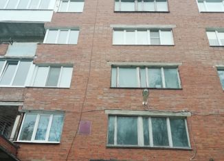Сдача в аренду 1-ком. квартиры, 90 м2, Тольятти, улица Ушакова, 64, Центральный район