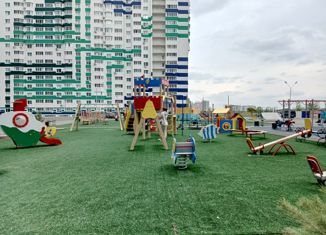Продам 1-ком. квартиру, 36 м2, Оренбург, улица Берёзка, 19/2