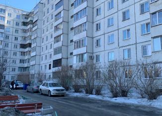 Продам 3-комнатную квартиру, 72 м2, Новоалтайск, 8-й микрорайон, 28