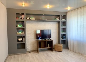 Продам 2-ком. квартиру, 44 м2, Челябинск, улица Энергетиков, 3А, Ленинский район