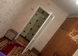 Продается трехкомнатная квартира, 59 м2, село Новочановское, Коммунальная улица, 4