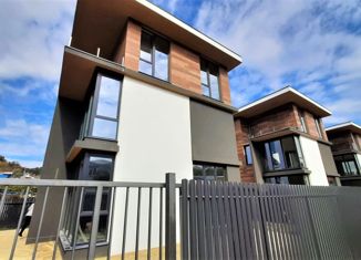 Дом на продажу, 180 м2, посёлок городского типа Дагомыс, Фестивальная улица, 45