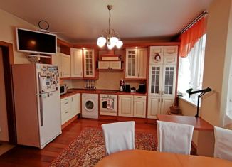 Продается 2-ком. квартира, 75 м2, Красноярский край, улица Чкалова, 39А