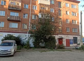 Продажа двухкомнатной квартиры, 45 м2, Омск, улица Багратиона, 12, Центральный округ