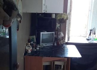 Продажа четырехкомнатной квартиры, 60 м2, Новочебоксарск, улица Винокурова, 22