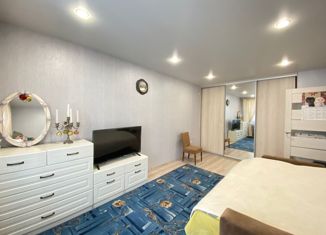 Однокомнатная квартира на продажу, 31 м2, Полевской, улица Челюскинцев, 8