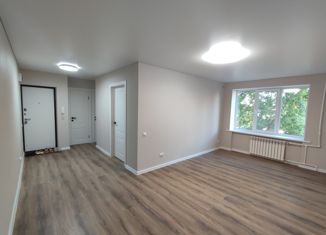 Продаю 4-комнатную квартиру, 62 м2, Таганрог, улица Свободы, 35