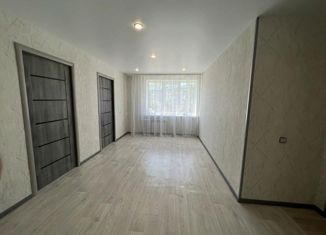 Продам 4-комнатную квартиру, 61.1 м2, Дальнегорск, улица 8 Марта, 6