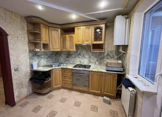Продается 3-комнатная квартира, 66.5 м2, Остров, Пригородная улица, 12