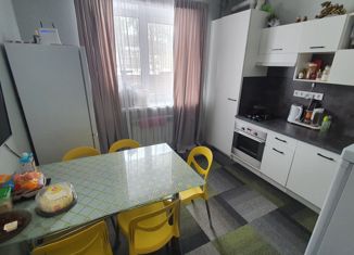 Продаю 2-комнатную квартиру, 72.8 м2, Жуков, Лесная улица, 17/1