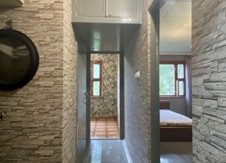 Продаю однокомнатную квартиру, 30 м2, Мурманск, улица Академика Книповича, 40, Октябрьский округ