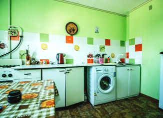 Продаю 1-комнатную квартиру, 36 м2, поселок городского типа Ильский, улица Мира, 30