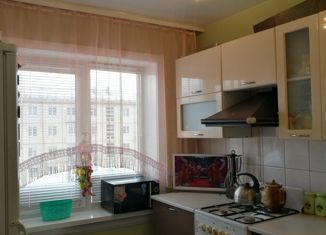 Продам трехкомнатную квартиру, 55 м2, Зеленогорск, улица Бортникова, 9