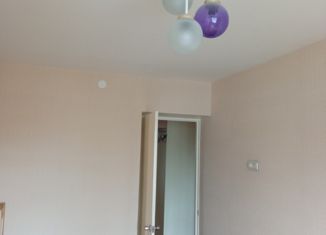 Продажа 4-комнатной квартиры, 75.7 м2, Глазов, улица Мира, 41