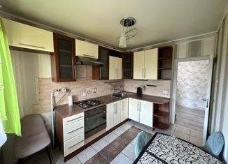 Продам 2-ком. квартиру, 49.7 м2, Шебекино, улица Фрунзе, 3