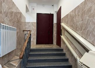 Продам 2-ком. квартиру, 53.6 м2, Москва, улица Хамовнический Вал, 18, улица Хамовнический Вал