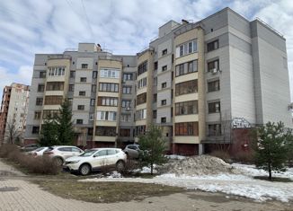 Продается четырехкомнатная квартира, 120 м2, Ярославль, Московский проспект, 127к3, район Суздалка