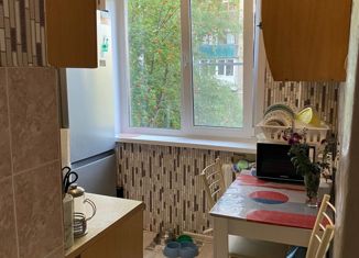 Продаю 1-ком. квартиру, 32 м2, Заволжье, проспект Дзержинского, 32