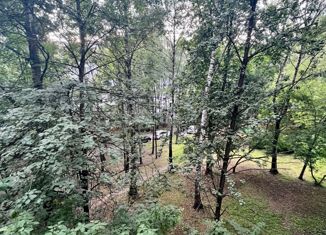 Продам 2-комнатную квартиру, 43 м2, Москва, улица Бехтерева, 35к2, улица Бехтерева