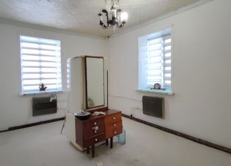 Продается двухкомнатная квартира, 42 м2, Каменск-Шахтинский, Советская улица, 16