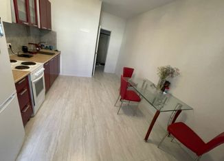 Продаю 1-ком. квартиру, 38.7 м2, Губкинский, 14-й микрорайон, 3