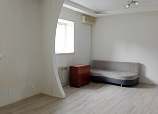 Сдается однокомнатная квартира, 35 м2, Батайск, улица Ворошилова, 11