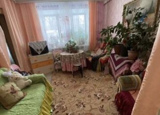 Продажа 3-ком. квартиры, 45 м2, Биробиджан, улица Комбайностроителей, 13