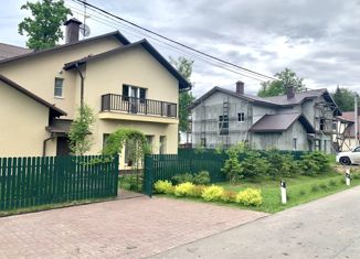 Продается дом, 366 м2, поселок Назарьево