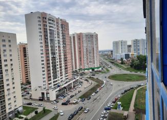 Продам 1-ком. квартиру, 48.5 м2, Самара, Осетинская улица, 11, жилой район Волгарь