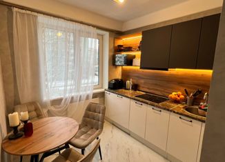 Трехкомнатная квартира на продажу, 59.6 м2, Санкт-Петербург, Ленская улица, 1к1, Ленская улица