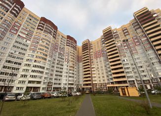 Продажа двухкомнатной квартиры, 64 м2, рабочий посёлок Боброво, Крымская улица, 7к1