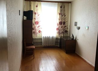 Продаю 2-комнатную квартиру, 44 м2, Кировск, улица Дзержинского, 21