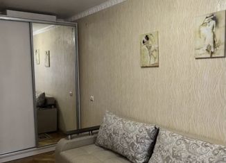 Продам трехкомнатную квартиру, 59.5 м2, Абинск, Комсомольский проспект, 97