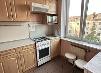 Продается 1-ком. квартира, 31 м2, Петрозаводск, улица Максима Горького, 24, район Центр