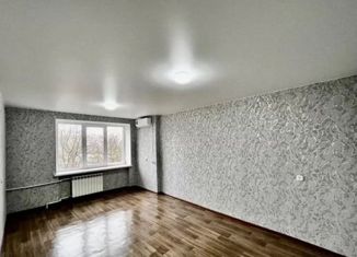 Продаю 1-комнатную квартиру, 30 м2, Новочеркасск, Баклановский проспект, 104