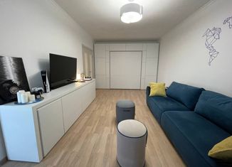 Продам 1-ком. квартиру, 46.5 м2, Москва, Боровское шоссе, 2Ак1, метро Говорово