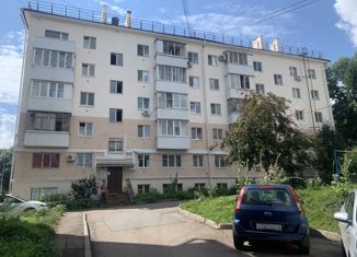 Продаю 2-комнатную квартиру, 42 м2, Уфа, проспект Октября, 18/1