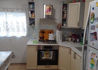 Продаю дом, 100 м2, поселок Веселовка, улица Некрасова, 2